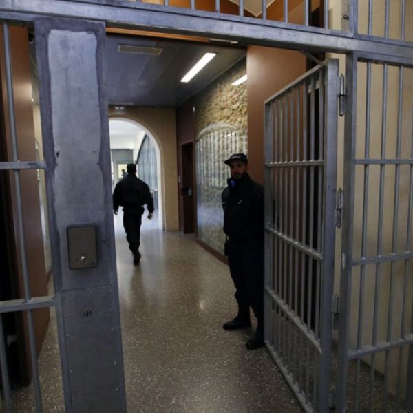 Fransız hapishaneleri Paris Olimpiyatları öncesinde kapasitenin üzerinde doluyor ve alarm veriyor