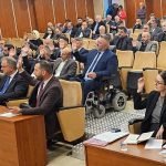 Gölcük Belediyesi, engelli meclis üyeleri ve engellilerin belediye binasına erişimini kolaylaştırmak amacıyla engelli rampası inşaatını tamamladı – GÜNDEM
