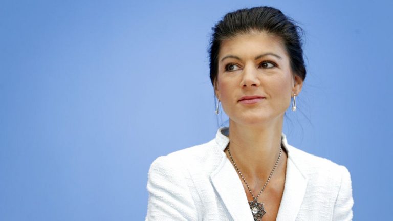 Almanya'daki eyalet seçimlerinde sol partileri sarsan Sahra Wagenknecht kimdir?