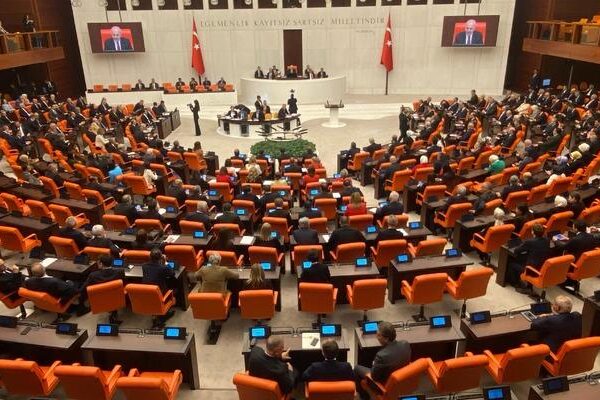 TBMM Genel Kurulu’nda terör örgütü PKK’nın silah bırakma ve fesih kararı değerlendirildi