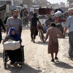 Katil İsrail’in saldırı tehdidinin ardından Filistinliler göç ediyor