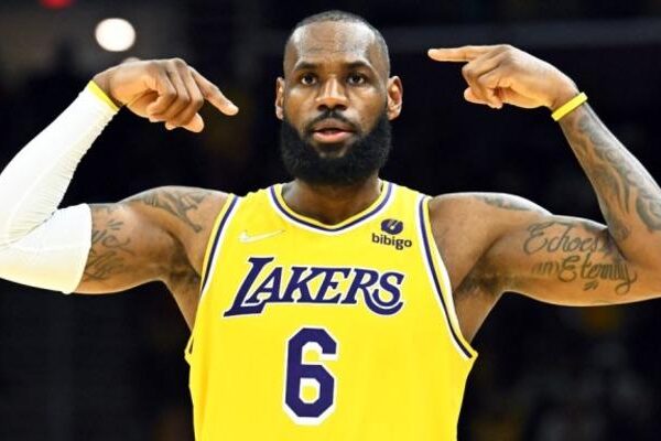Bir dönem sona erdi! NBA kulübü LA Lakers’ın 46 yıllık sonra el değiştirdi! Spor tarihinin en büyük satışı…