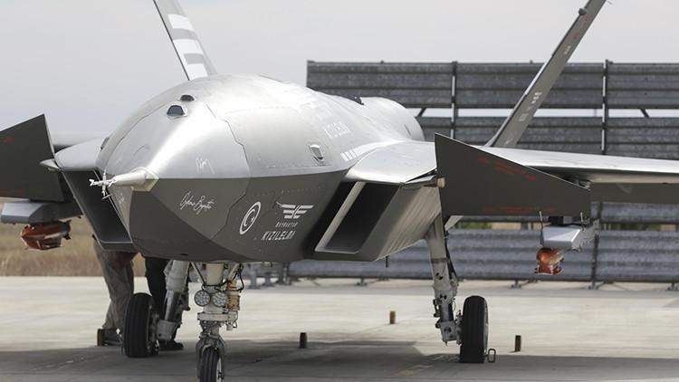 KIZILELMA’dan tarihi uçuş! TOLUN ile ilk kez bir arada