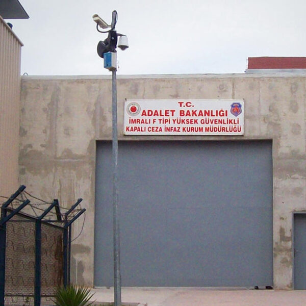 İmralı’daki 2 saat 50 dakikalık görüşmenin detayları.