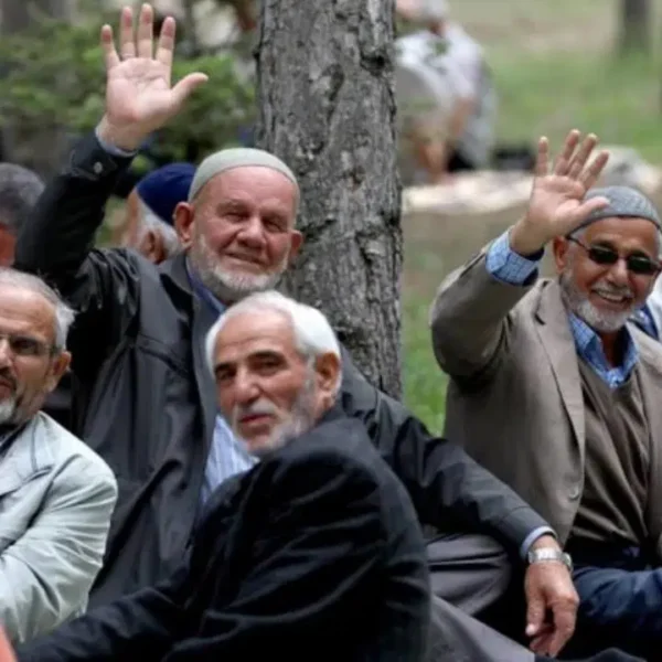 Hak kaybına uğrayan çalışanlar EMEK-DER’i kurarak adil emeklilik için ses yükseltti!