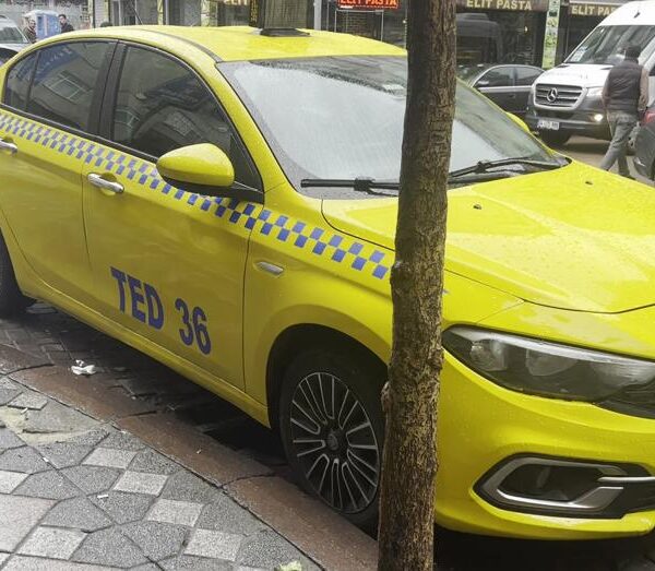 Zeytinburnu’nda Taksi Şoförü Bıçaklı Saldırıda Hayatını Kaybetti