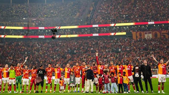 Galatasaray yönetiminden Samsunspor maçı öncesi sürpriz karar!